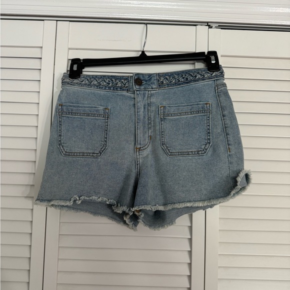 LC Lauren Conrad Pants - LC Lauren Conrad High Waisted Cutoff Jean Shorts with Braided Waist Band Sz 4